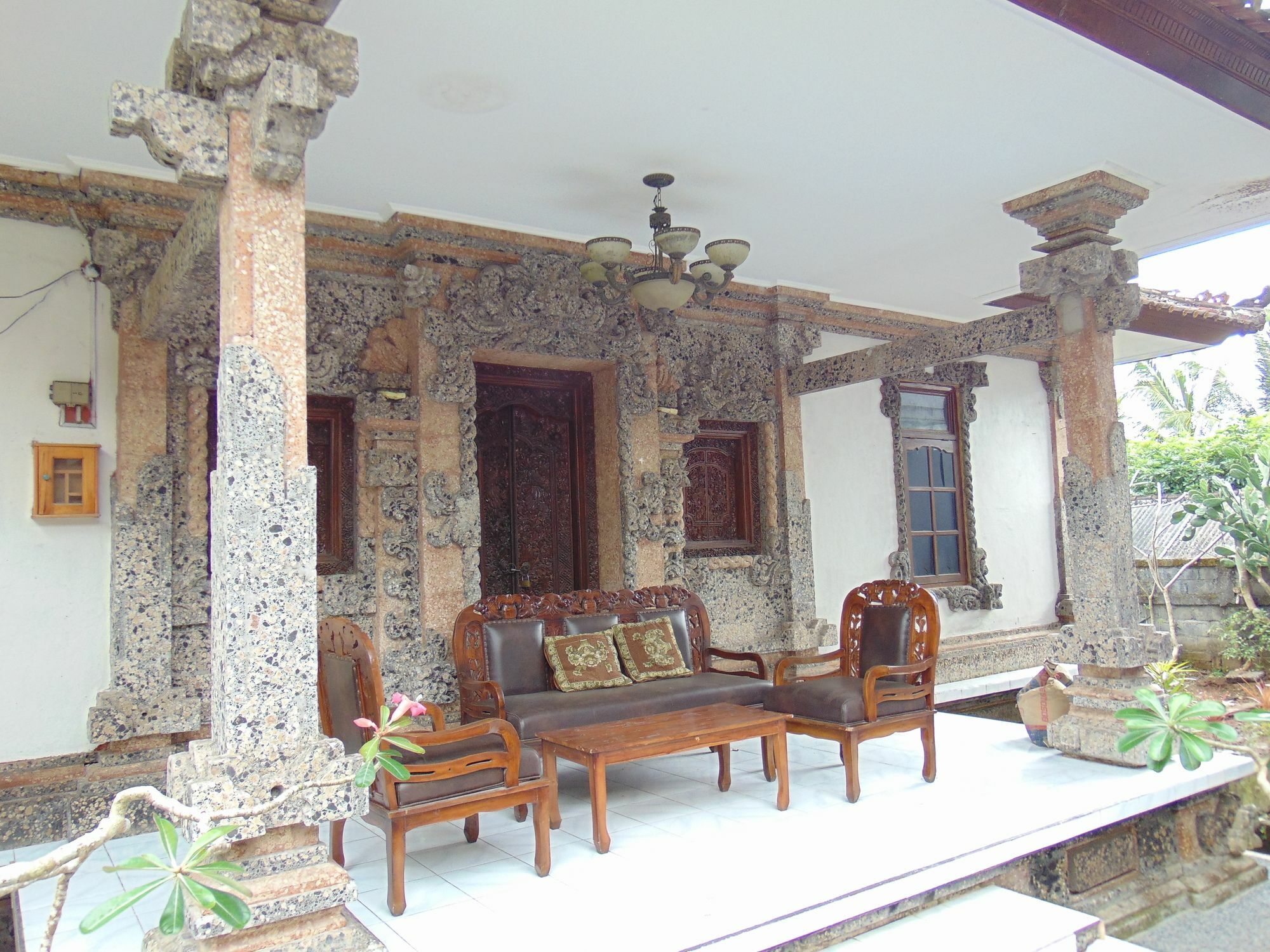 Dipondok Homestay Pecatu  Exterior photo
